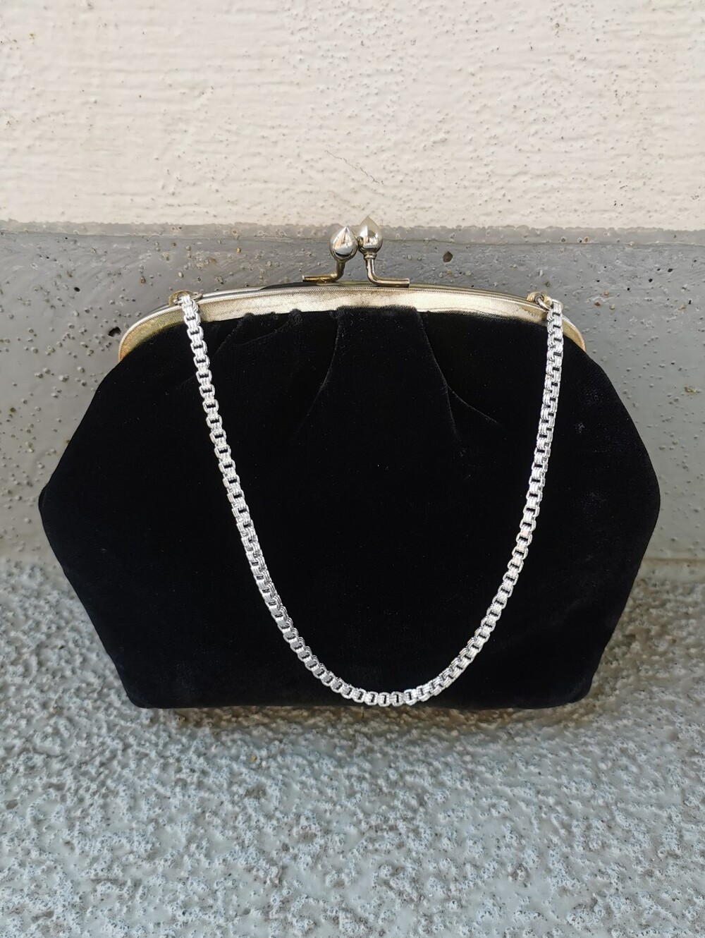 Vintage Black Velvet Kiss Lock Evening Bag Clutch Chain Strap Made in Hong Kong
